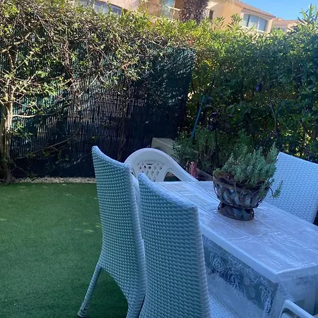 Apartment A Maxime 20 M² Avec Piscine Partagee *